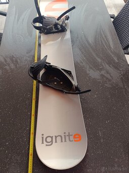 Snowboard s viazaním - 2