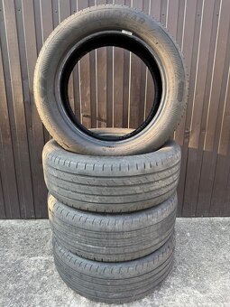 Letné pneu Goodyear 215/55 R17 - 2