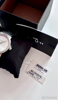 Dámske hodinky COACH - strieborné - 2