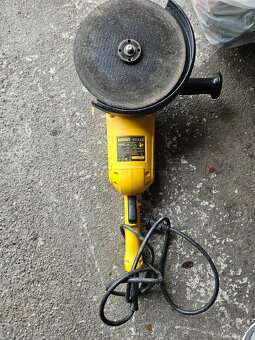 Predám veľkú karbobrúsku dewalt - 2