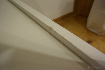 Drevený prebaľovací pult s poličkami - 2