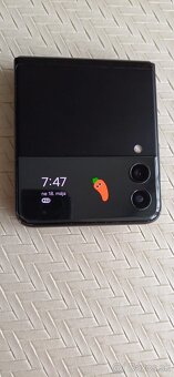 Samsung z flip3 - 2