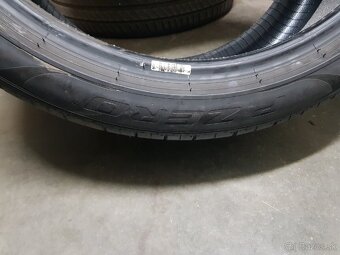 Pirelli P Zero 285/35 R20 104Y - 2