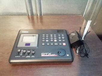 YAMAHA DTX - 2