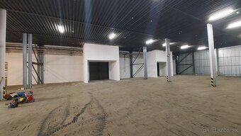 Sklad 850 m2 ( Jazero ) - 2