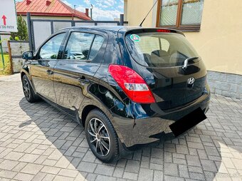 •Hyundai i20 1.2i 16V Comfort •r.v.2010 •111 000km - 2