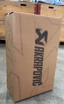 Karbónový športový výfuk Akrapovic Z900 - 2