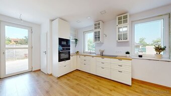 Samostatný 3 izbový rodinný dom, Malé Dvorníky - 2
