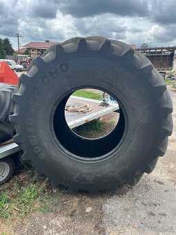 kombajn pneu 800/70 R32 - 2