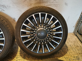 Fiat 500 - originál 16" alu disky s letnými pneu - 2
