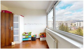 Jedinečný trojizbový byt s panoramatickým výhľadom v centre - 2