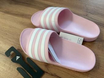 Šľapky Adidas veľ. 37 - 2