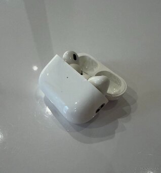 Apple AirPods Pro (2. generácia) - 2