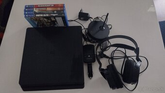 Playstation 4 slim - 2