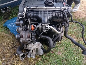 Predám kompletný motor škoda Octavia 2 103kw kód motora BKD - 2