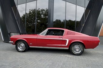 Ford Mustang - 2