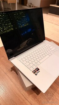 Predám ASUS Zenbook S16 OLED dotykový 2TB SSD biely - 2