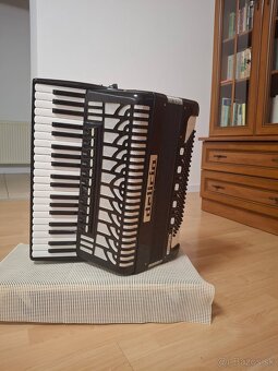 Predám akordeón delicia choral 24, 120 bas. - 2