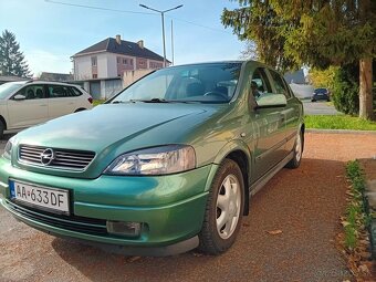 Opel Astra sedan 1.6. benzín - 2