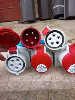 stavebný elektromateriál - 2