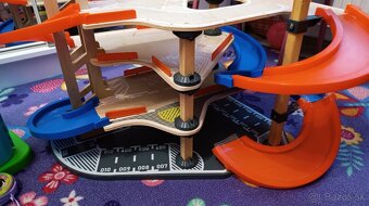 Predám veľkú drevenú autodráhu v dobrom stave - 2