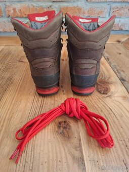 BOSP Ural pro grizzly 38 (25,5) - 2