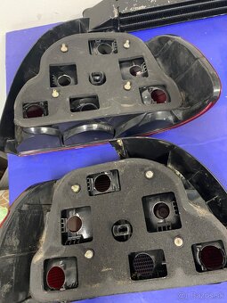 zadné sveto BMW E39 predface prave+lave - 2