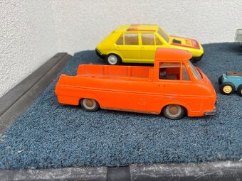 Staré autíčka - 2