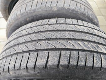 Predam letnu sadu Michelin Primacy 3 215/55/R17 94V - 2