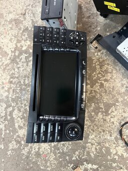 Mercedes w211 comand radio - 2