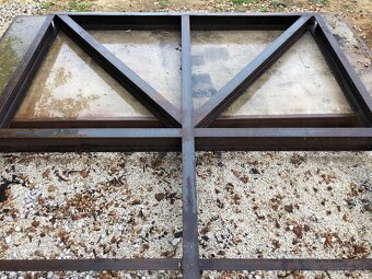 Konštrukcia pod záhradný domček - 2