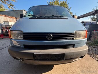 Volkswagen Transporter - 2