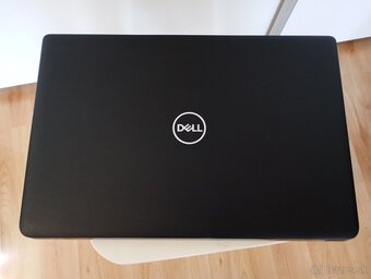 predám Dell Latitude 3500 , Intel core i5 , 8gb ram , ssd - 2