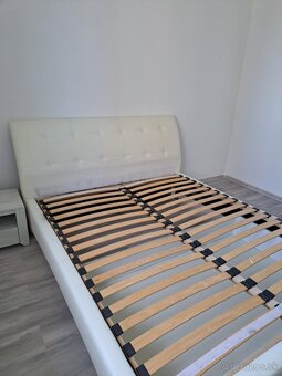 Manželská posteľ bez matraca - 2