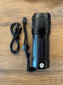 Super silná LED baterka 12000mAh - 2