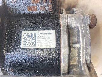 VSTREKOVACIE ČERPADLO 03L130755E 1.6 TDI CAY CAYC - 2