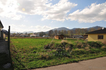 Stavebný pozemok 732 m2, Ružomberok - Ivachnová - 2