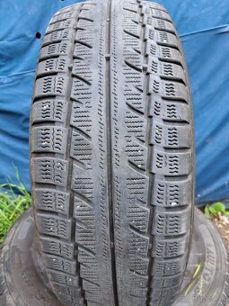 Ponúkam 2 zimné pneumatiky Austone 215/70 R15C - 2