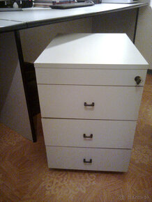 Kancelarsky nabytok - 2