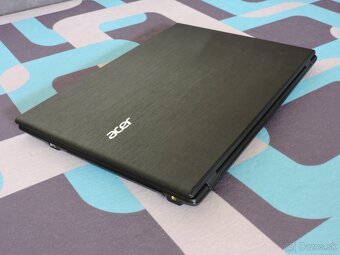 Notebook Acer E5 575-i3/SSD/8GB Ram/3hod.Batéria - 2