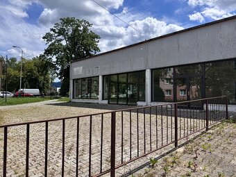 NA PRENÁJOM: Obchodné priestory v centre Prievidze - 2