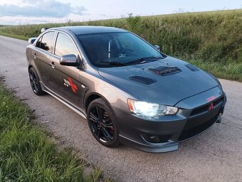 MITSUBISHI LANCER - 2