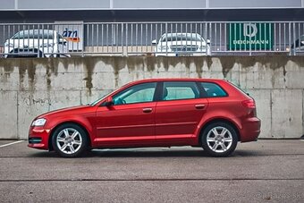 Audi A3 sportback 1, 6 TDI, 77 kW, 7-stup automat s-tronic - 2