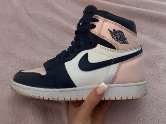 AIR JORDAN 1 RETRO HIGH OG ATMOSPHERE ‘BUBBLE GUM’ - 2