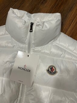 Biela moncler vesta kvalitna perfektne nova nenosena vest - 2