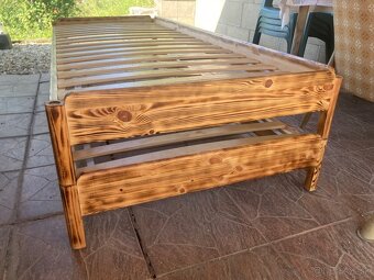 Drevená postel - 2