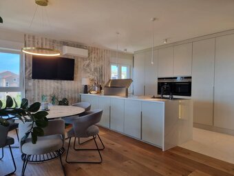 CHORVÁTSKO - Krásny luxusne zariadený 3 izbový apartmán S3 - - 2