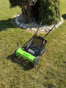 Ručná vretenová kosačka s košom - 2