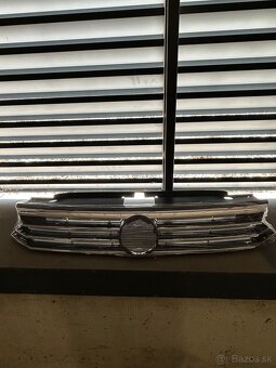 VW Passat B8 predná chrómová maska, 2015-2019 - 2