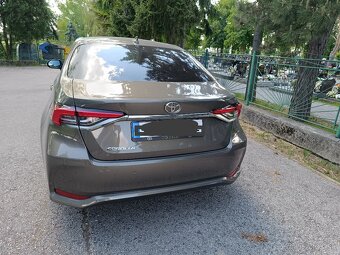Toyota Corolla sedan 1.5 benzín - 6 MT Comfort Style Tech MY - 2